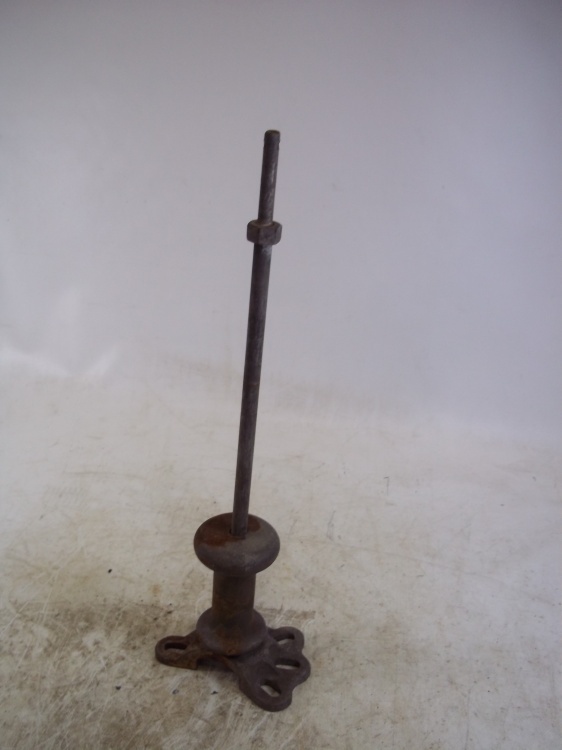 lot 100 image: Slide Hammer  Puller