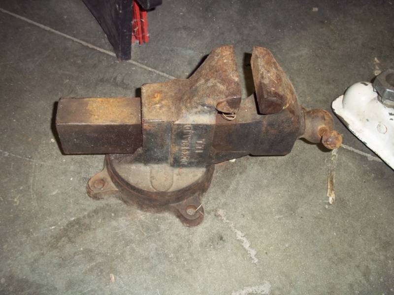 lot 103 image: Bench Vice