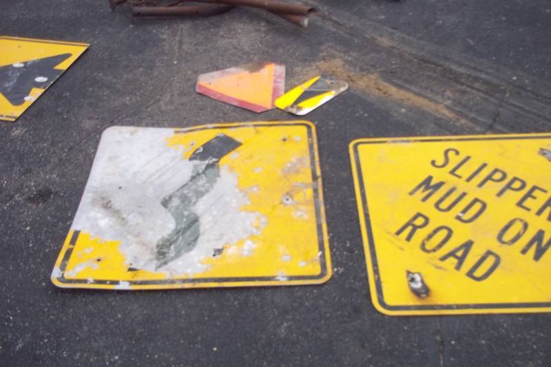 lot 121 image: 4 Aluminum Signs. Mud On Road, Slow Moving Vehicle, etc.