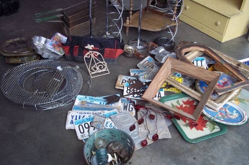 lot 151 image: Misc. Tin Trays, License Plates, Plant Stand, Picture Frames, Deep Fryer Baskets, Charcoal Grill Grates