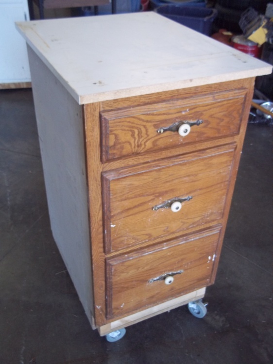 lot 178 image: Cabinet on Wheels