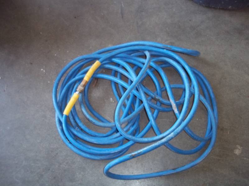 lot 192 image: Blue Air Hose