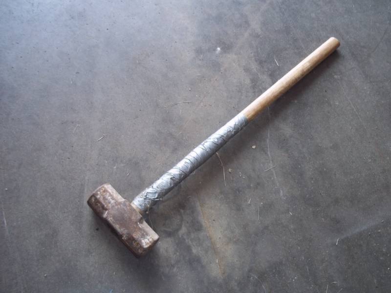 lot 228 image: Sledge Hammer