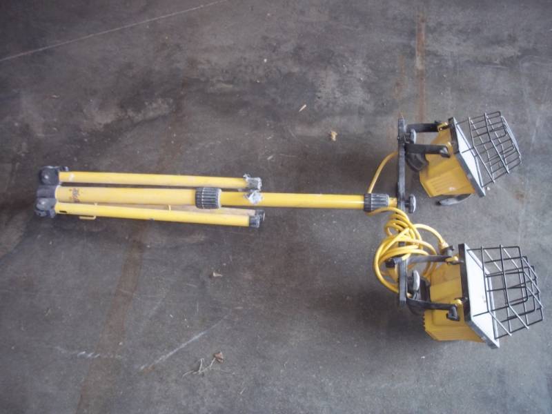 lot 231 image: Utility Work Light