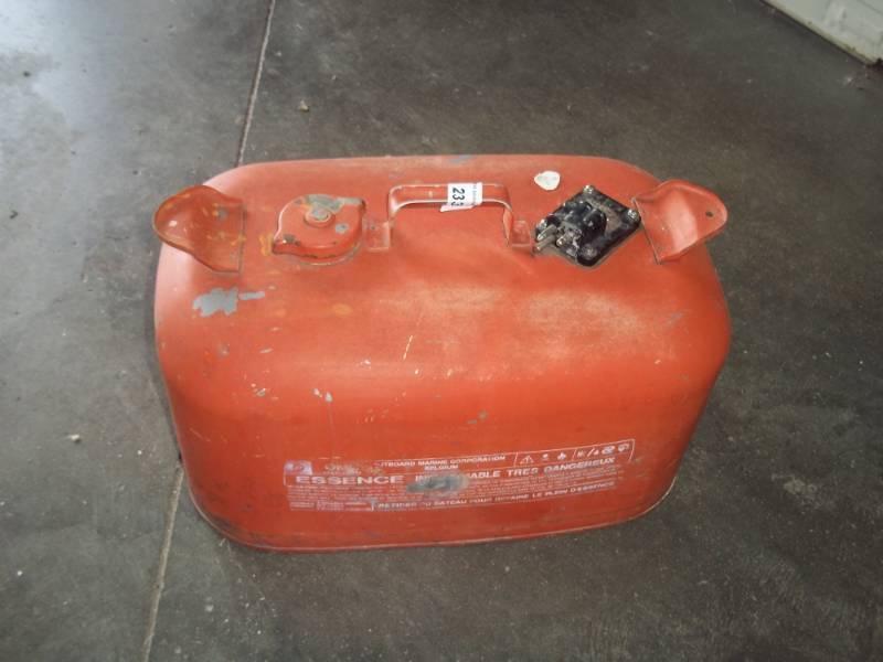 lot 233 image: 6 Gallon Marine Gas tank