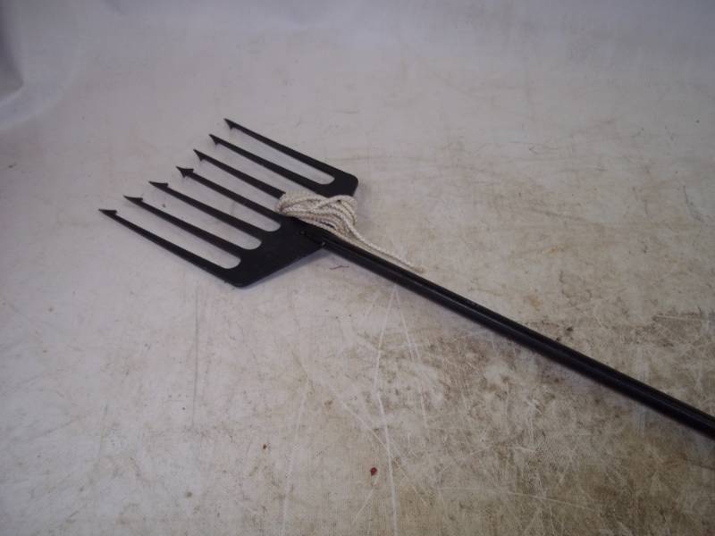 lot 282 image: Fishing Spear