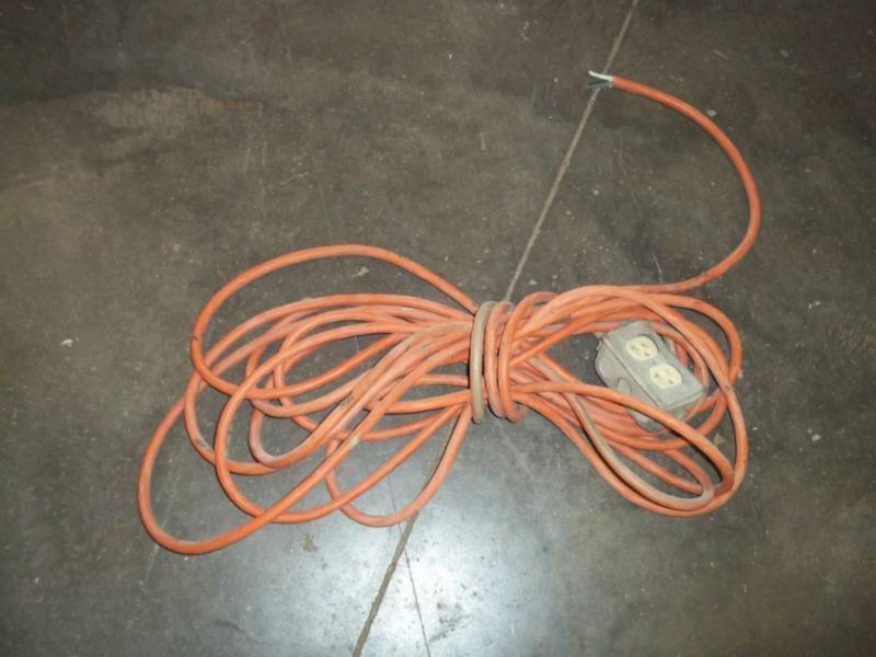 lot 288 image: Heavy Duty Cord with Plug In Box