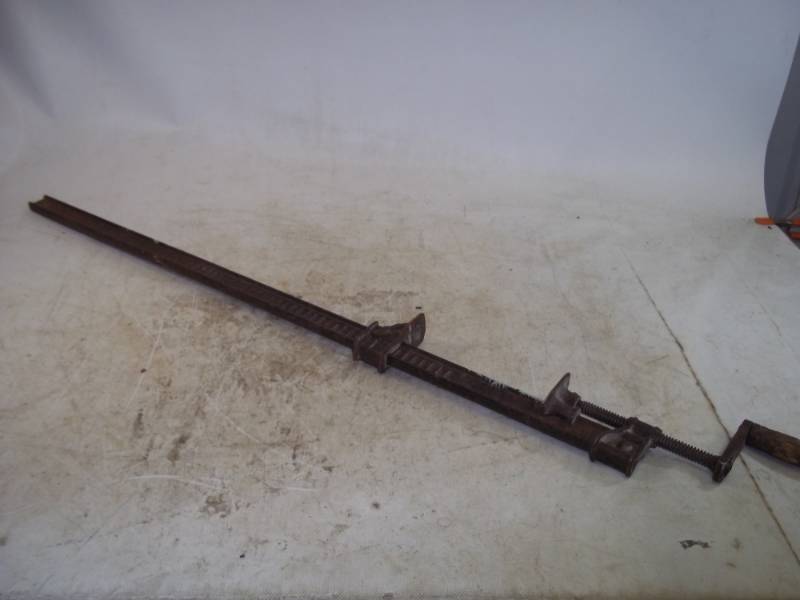 lot 291 image: 40 Bar Clamp