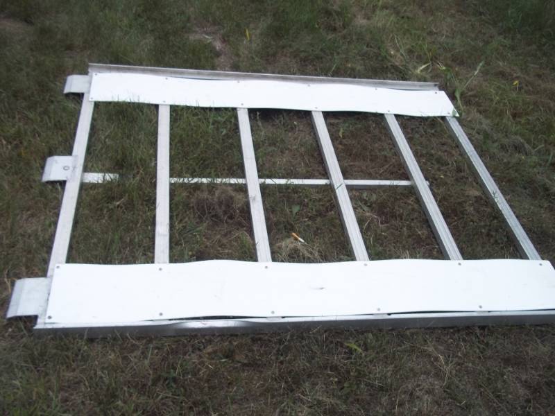 lot 299 image: Aluminum Trailer Ramp
