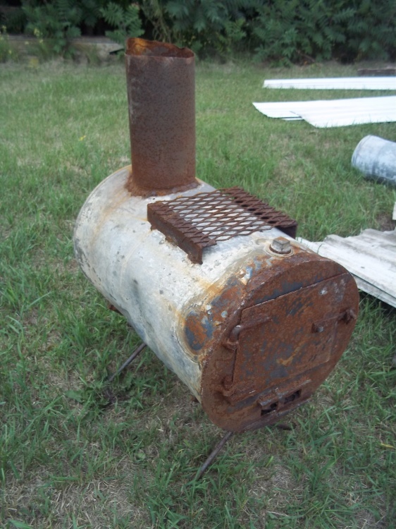 lot 312 image: Wood Stove Great For Fish House or Shop