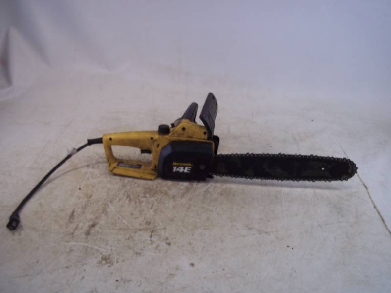 lot 334 image: 14 Electric Chain Saw