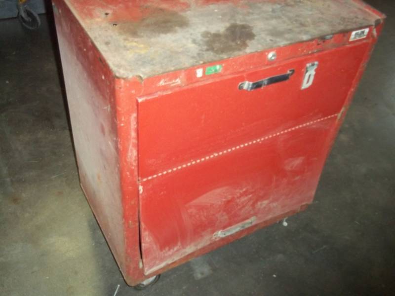 lot 355 image: Rolling Tool Cabinet