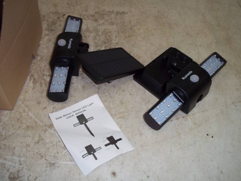 lot 370 image: Motion Detector Outdoor Solar Lights