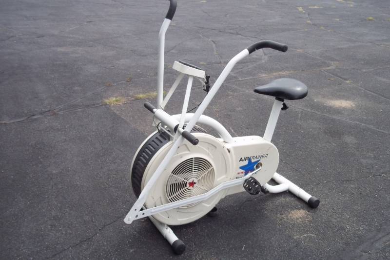lot 365 image: Air Trainer Exersise Bike