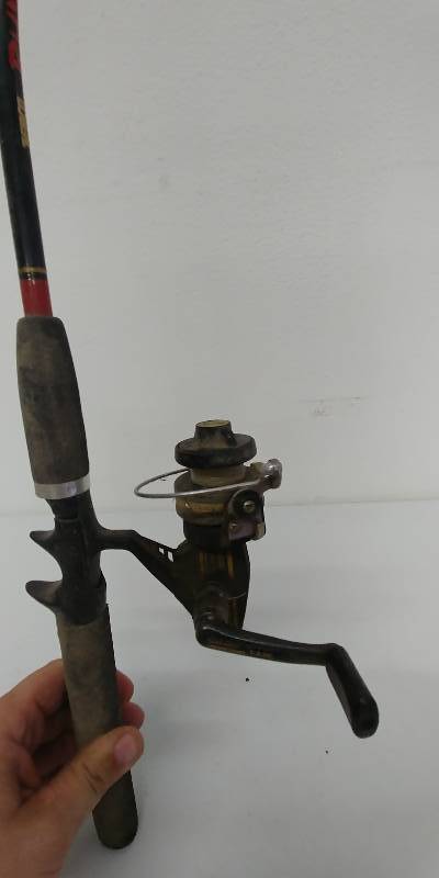 lot 19 image: Open Face Fishing Reel & Rod