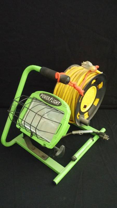lot 29 image: Power Light, light  50 elec cord on reel
