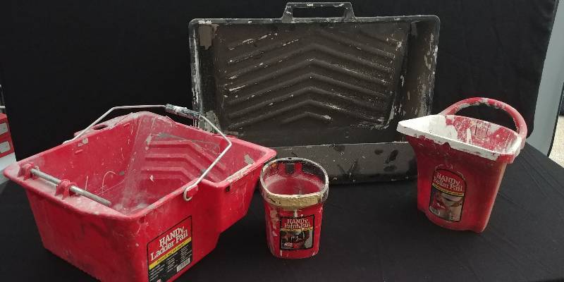 lot 30 image: Painters Handypail Set