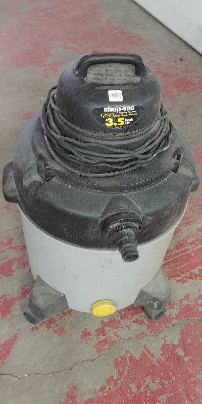 lot 31 image: ShopVac