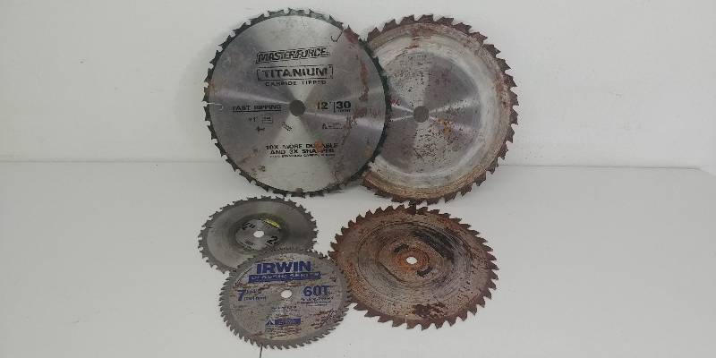 lot 13 image: 5- Circular Saw Blades