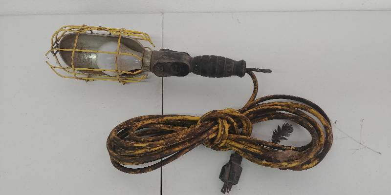 lot 14 image: Trouble Lite with ext.Cord