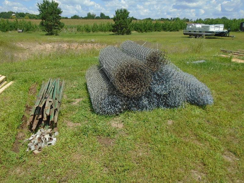 lot 5 image: Chain Link Fence