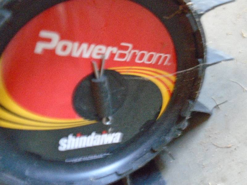 lot 9 image: Power Snow Broom