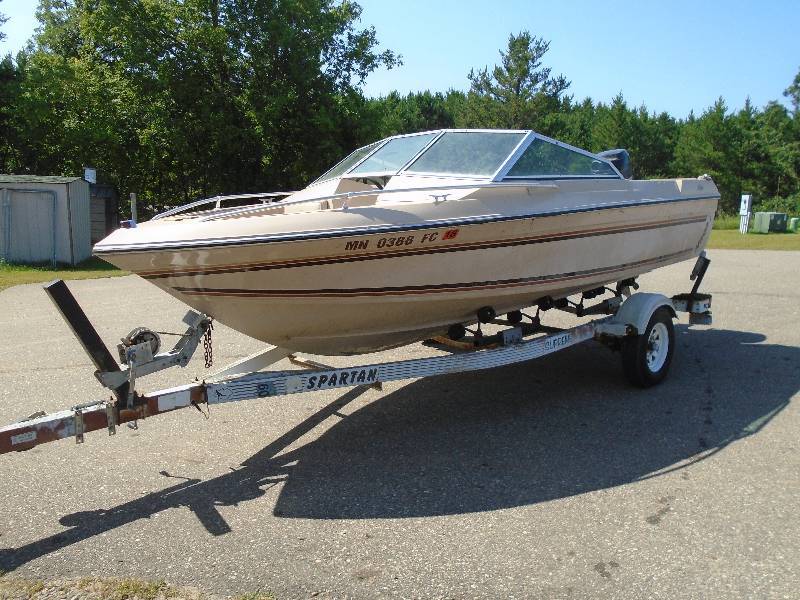 lot 3 image: 1987 Mach 1 Eclipse Speed Boat