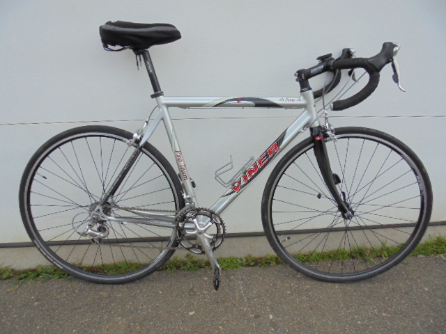 lot 3 image: Viner 18 Speed Bicycle