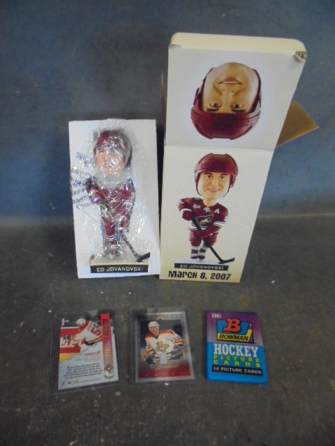lot 26 image: Ed Jovanovski Bobblehead Figurine with Cards
