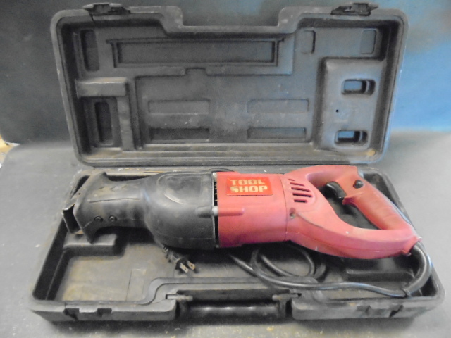 lot 68 image: Reciprocating Saw with Blades