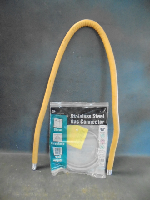 lot 70 image: Stainless Steel Gas Connector and Flexible Gas Tubing