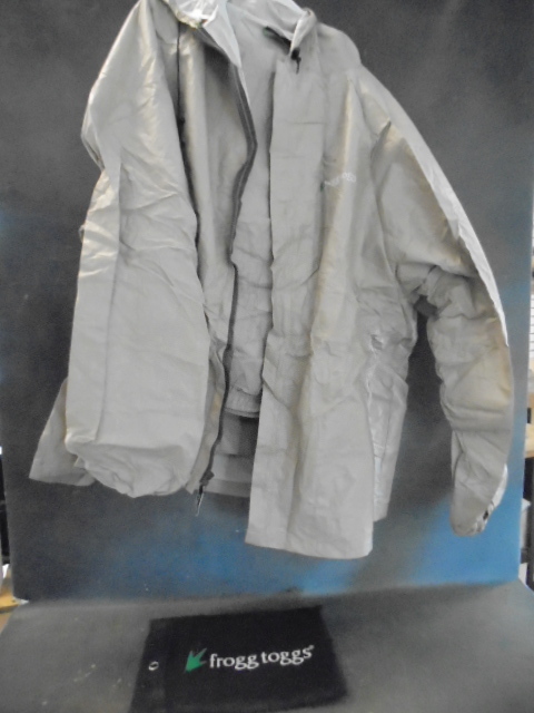 lot 74 image: Rain Suit by Frogg Toggs
