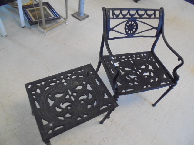 lot 5 image: Metal Yard Chair and Side Table
