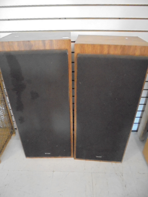 lot 101 image: Home Stereo Speakers
