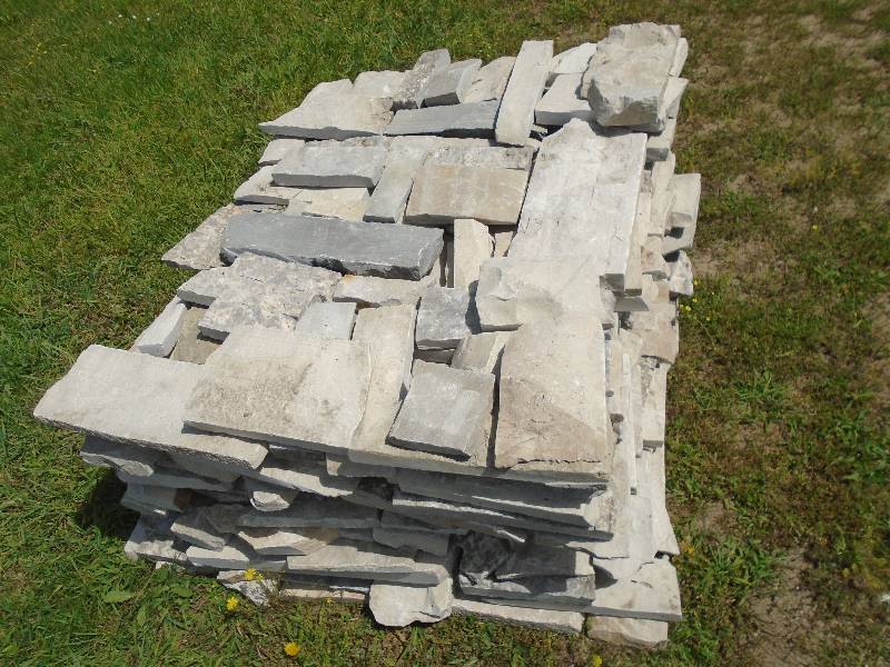 lot 5 image: Stone