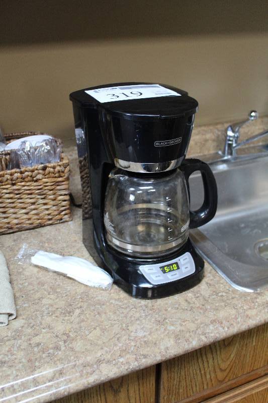 lot 319 image: Black & Decker Coffee Machine