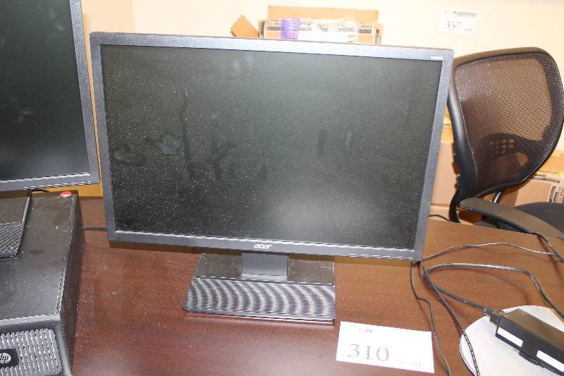 lot 310 image: Acer V226WL 22in. Computer Monitor