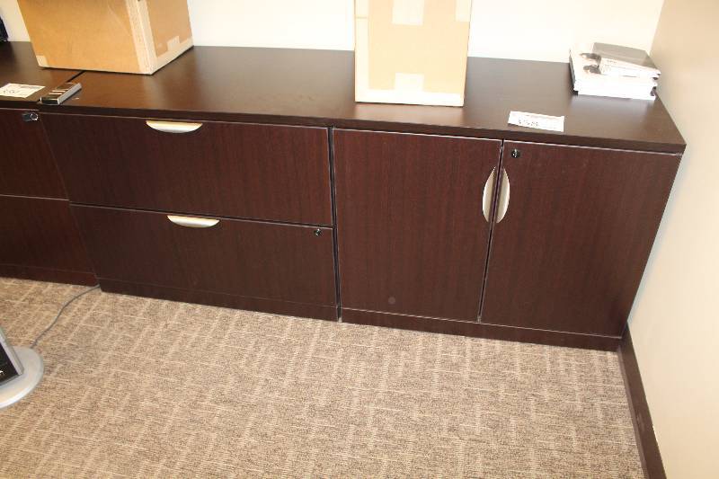 lot 358 image: Office Cabinet w 2-Doors, 2-Drawers