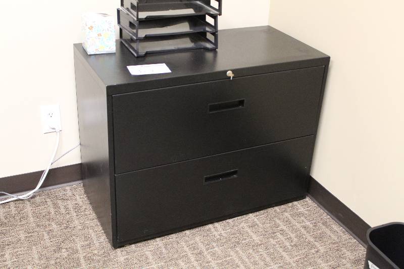 lot 375 image: 2-Drawer Locking Metal Lateral File Cabinet w Key