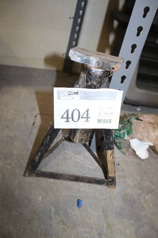 lot 404 image: Jack Stand
