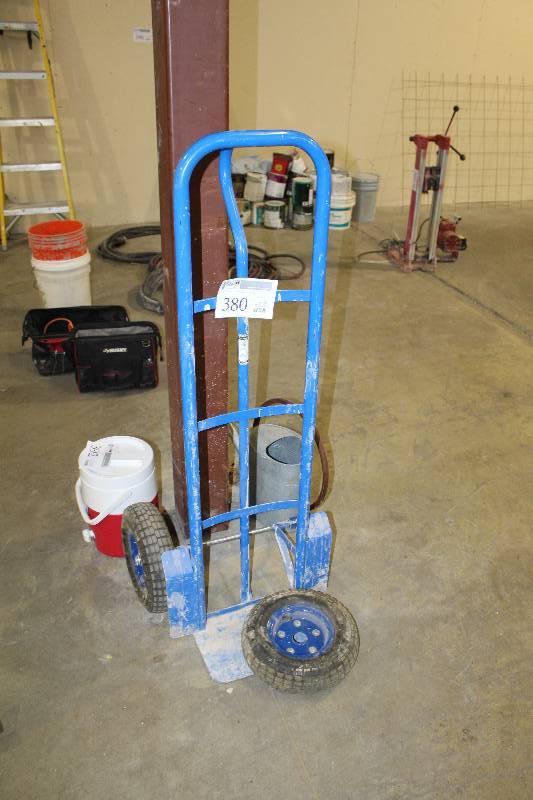 lot 380 image: 2-Wheel Hand Truck