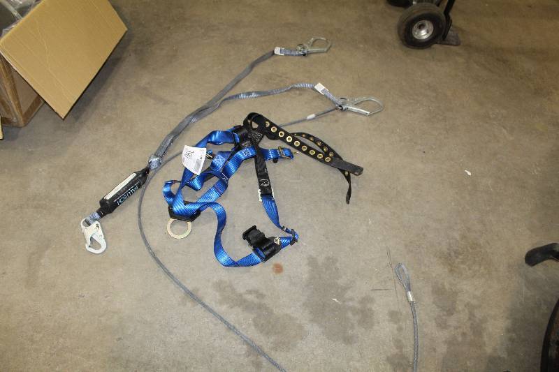 lot 390 image: Falltech Safety Harness