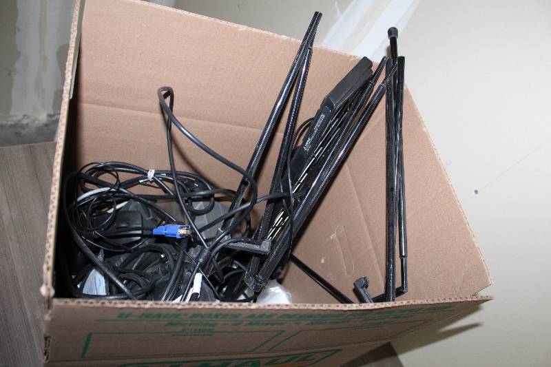 lot 433 image: Computer Components, Phone Parts