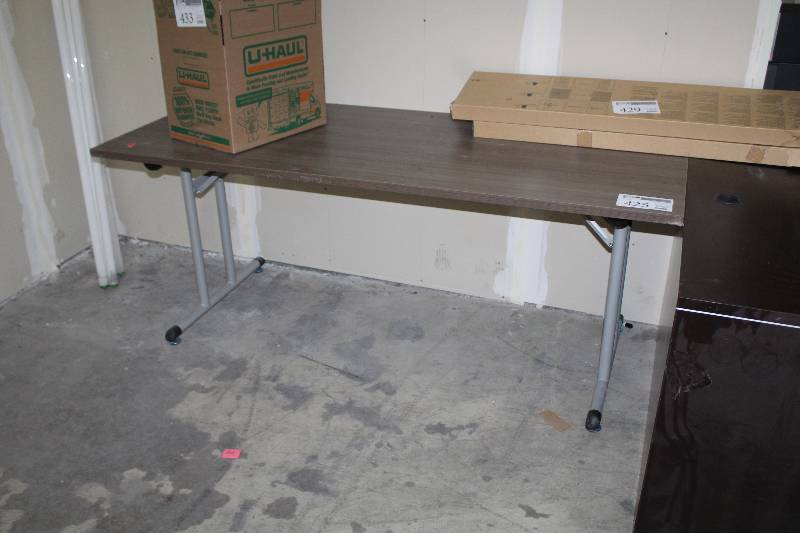 lot 425 image: Folding Office Table