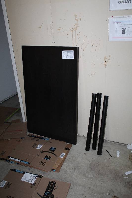 lot 437 image: Table