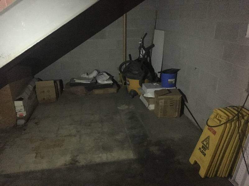 lot 10 image: ALL MISC ITEMS UNDER STAIRS - SHOP VAC - EVERYTHING GOES