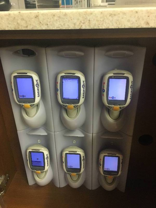 lot 42 image: MOTOROLA BRAND  - MODEL NUMBER N410 SYSTEM - WAS USED FOR BABY REGISTRY  NICE UNITS 12 UNITS PLUS ALL RELATED EQUIPMENT