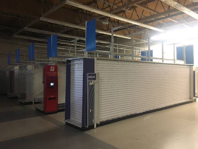 lot 56 image: LONG RUN OF MADIX BRAND LOZIER  GONDOLA RETAIL SHELVING APPROX 225 RUN 36 DEEP - 7 TO 9 TALL ALL MEASUREMENTS ARE APPROXIMATE     BRING HELP - BRING HELP PLEASE BRING HELP O YEA BRING HELP AND TOOLS