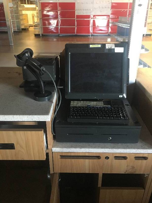 lot 59 image: 12 -  TOTAL DELL COMPUTERS - ALL CREDIT CARD MACHINES AND PHONES -  ALL ELECTRONICS USED IN  BEHIND THE REGISTERS YOU GET IT ALL
