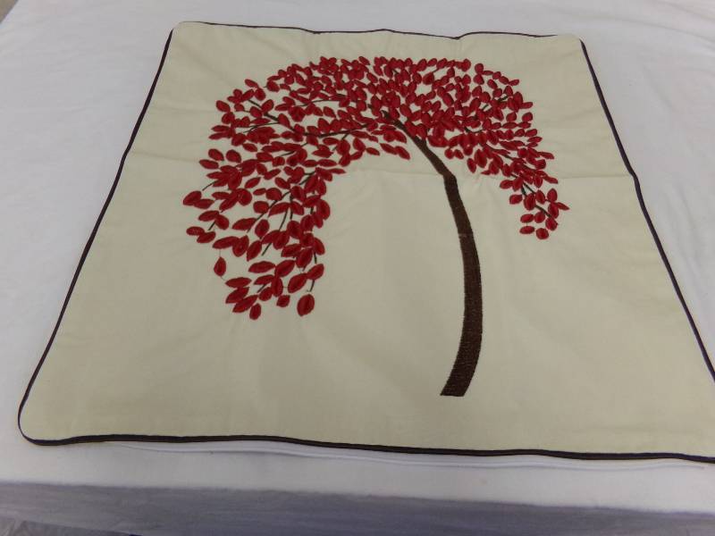 lot 511 image: PILLOW COVER